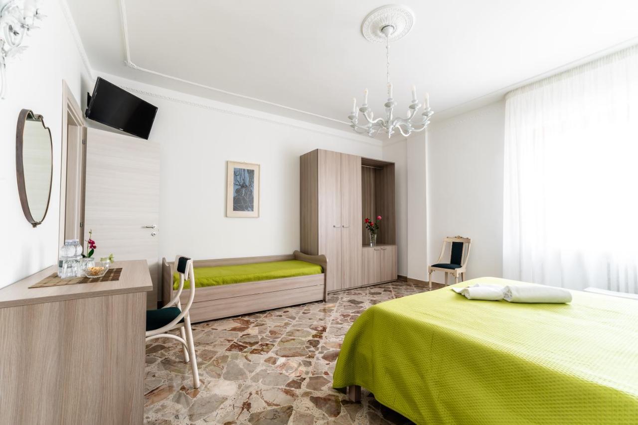 Le Calette Rooms - Puglia Mia Apartments Монополи Экстерьер фото