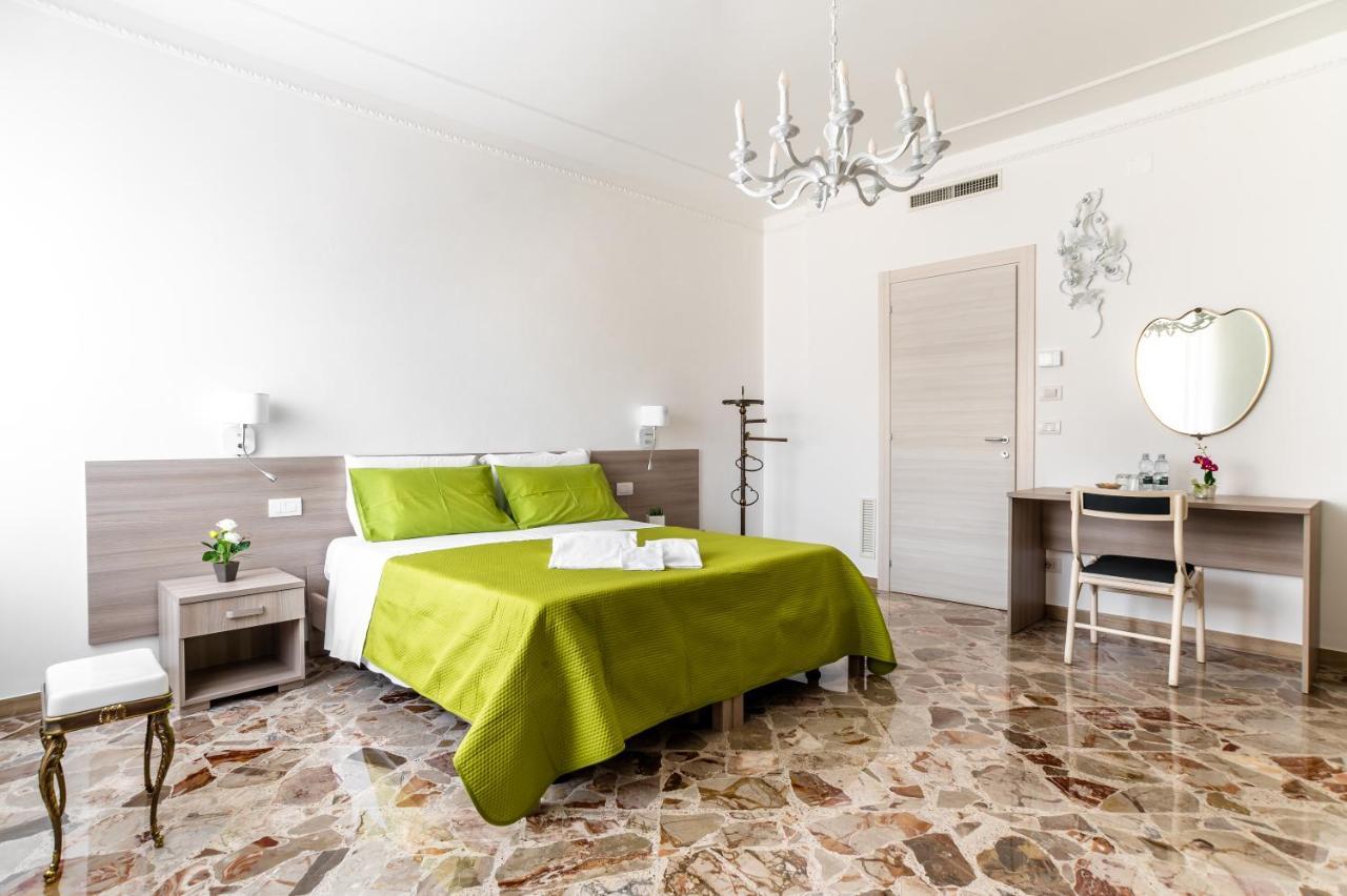 Le Calette Rooms - Puglia Mia Apartments Монополи Экстерьер фото