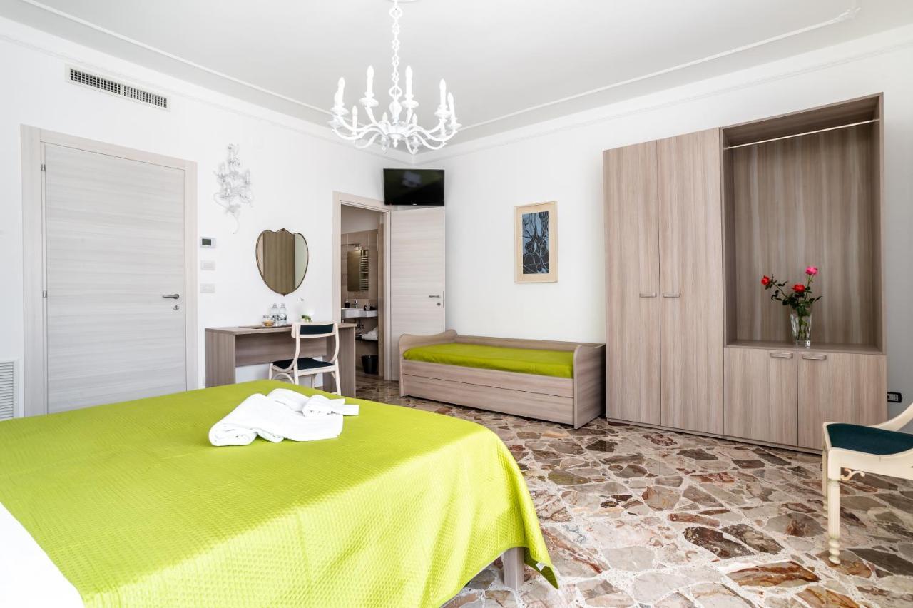 Le Calette Rooms - Puglia Mia Apartments Монополи Экстерьер фото