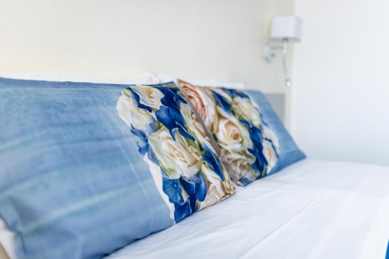 Le Calette Rooms - Puglia Mia Apartments Монополи Экстерьер фото