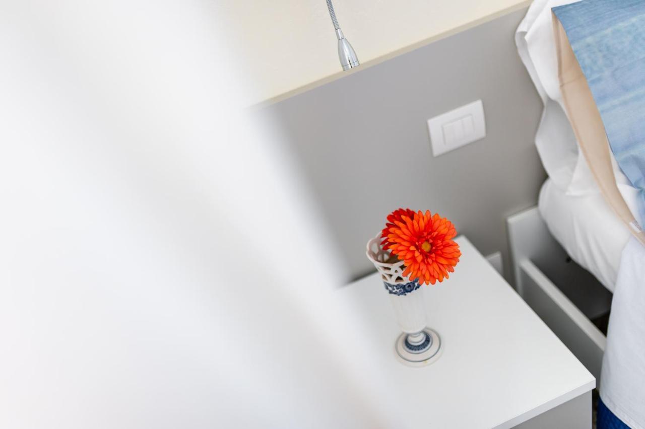 Le Calette Rooms - Puglia Mia Apartments Монополи Экстерьер фото